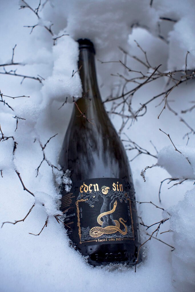 Eden Sin — la bouteille dans la neige — Ann Fedoseeva