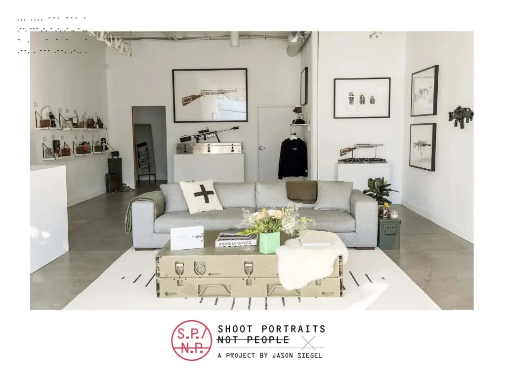 Shoot Portraits Not People — identité de l'exposition — Adam Vicarel