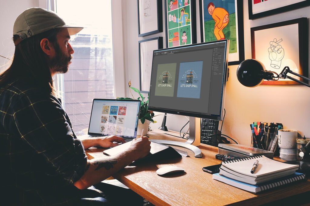 Ben Courtice à son poste de travail — Boring Friends