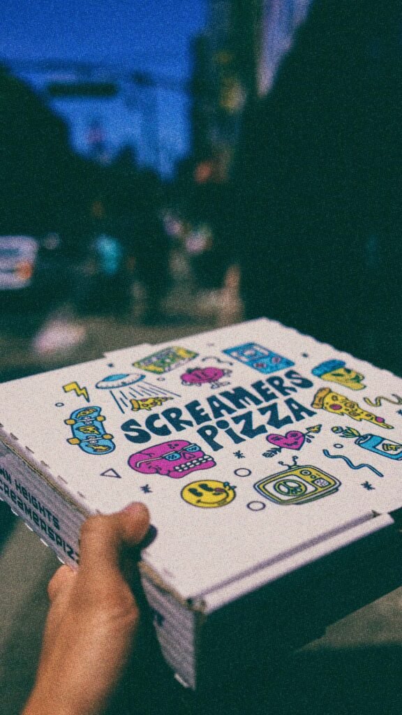 Screamer’s Pizza — boîte à pizza — Boring Friends