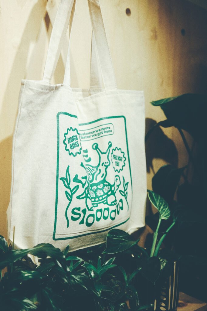 T-shirt « Live Slow » — Boring Friends
