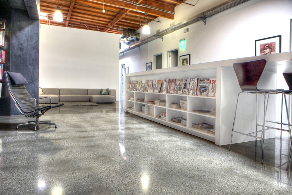 Studio Blind – bibliothèque — Blind