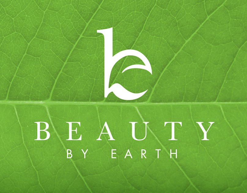 Beauty By Earth – logo sur feuille — Ben Burns