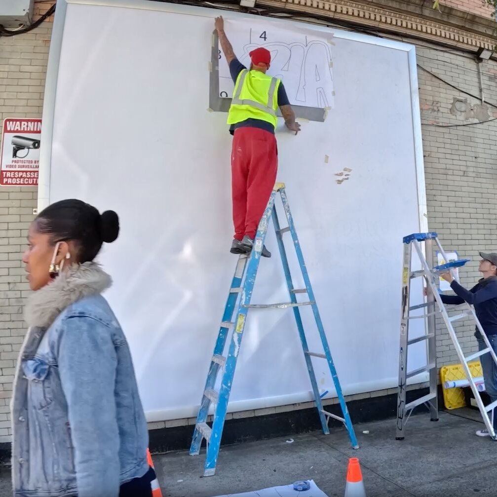 Installation de la fresque « Cause For Alarm » (Kidde, Bronx) — Cey Adams