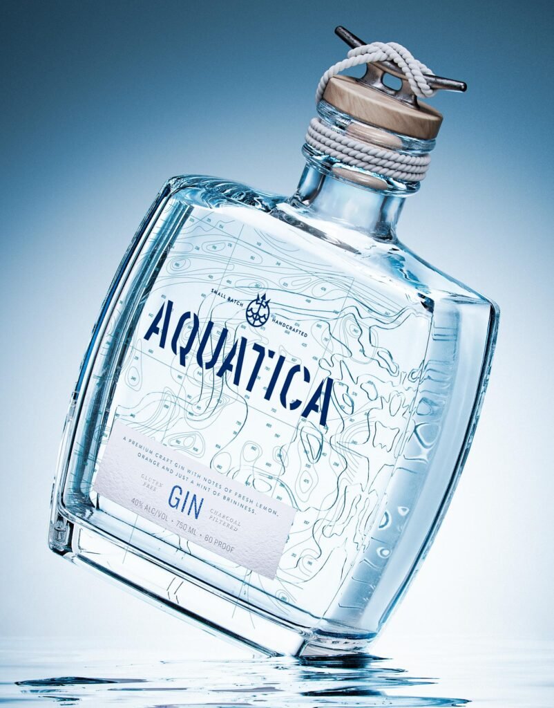 Aquatica Gin – nom, logo, bouteille sur mesure — CF Napa Brand Design