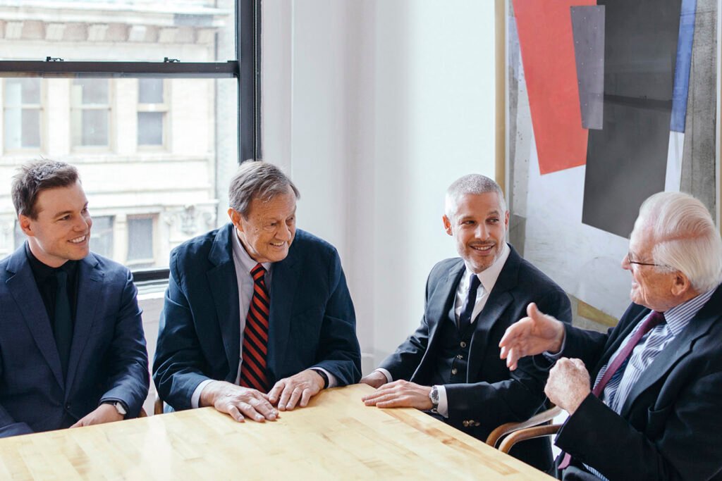 Mackey Saturday, Ivan Chermayeff, Sagi Haviv et Tom Geismar — Chermayeff & Geismar & Haviv
