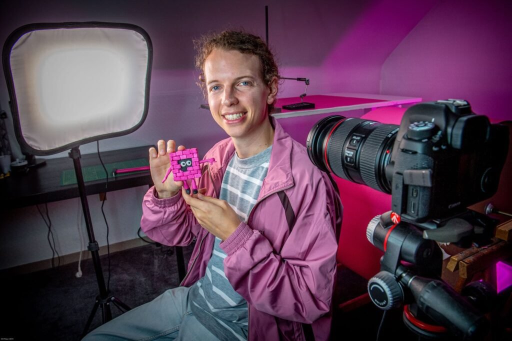 Dans le studio, avec l'appareil photo et la softbox — Nicolas Carnol