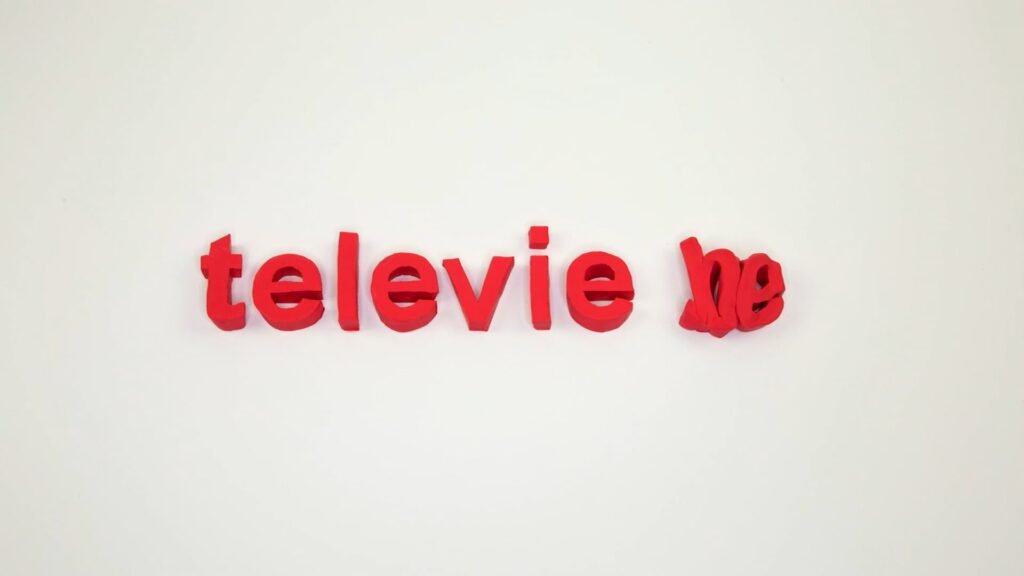 Télévie RTL – stop motion (pâte à modeler, papier, laine) — Nicolas Carnol