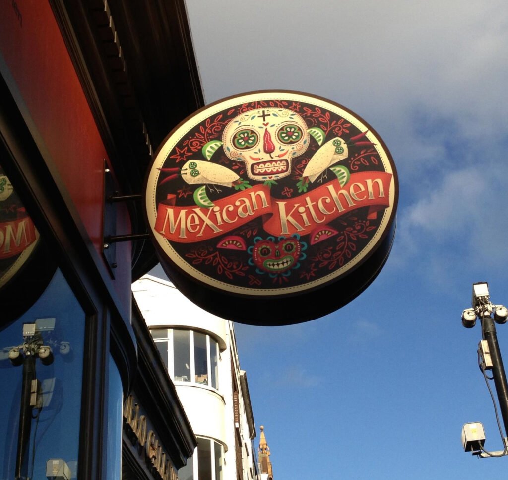 TUZO Mexican Kitchen – signalétique extérieure — Steve Simpson