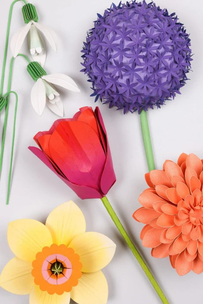 Stalk Exchange – fleur en papier en cours (Diana Beltrán Herrera) — Closer&Closer