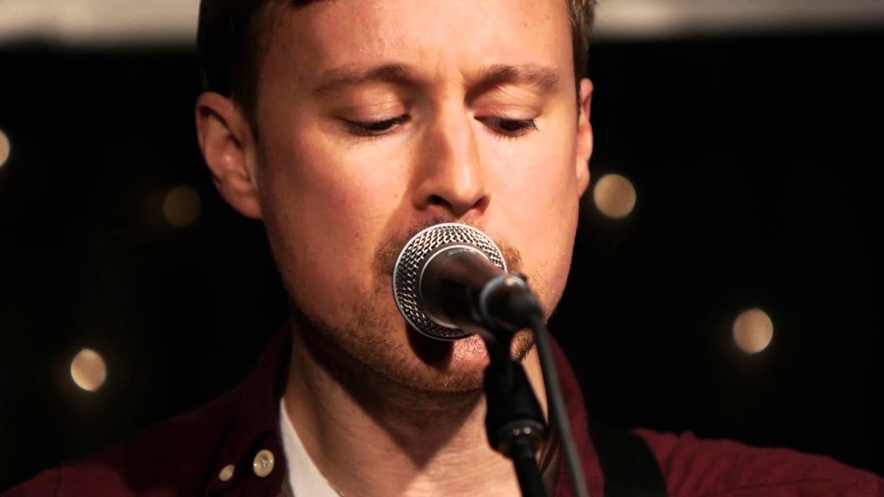 Image de la vidéo Hail Bop par Django Django
