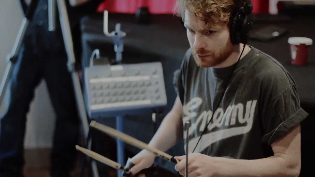Image de la vidéo Love's Dart par Django Django