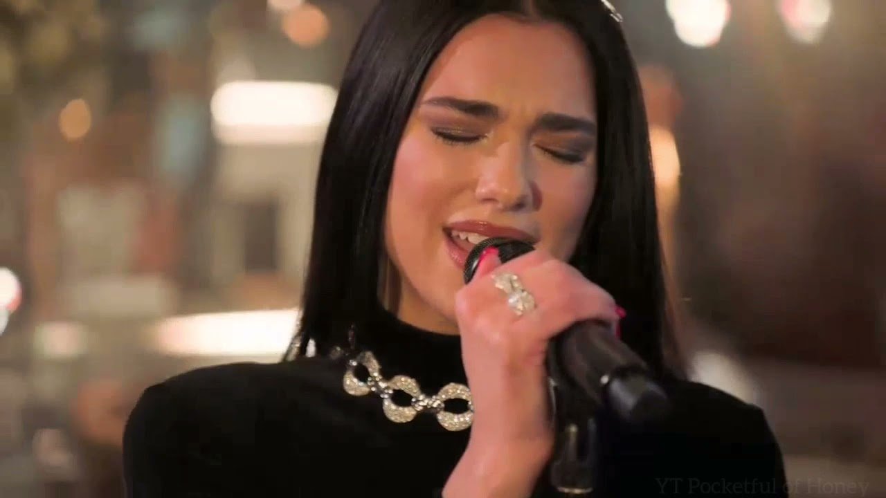 Image de la vidéo Live à la soirée EJAF des Oscars par Dua Lipa