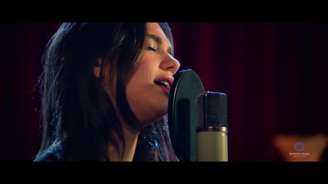 Image de la vidéo New Rules par Dua Lipa