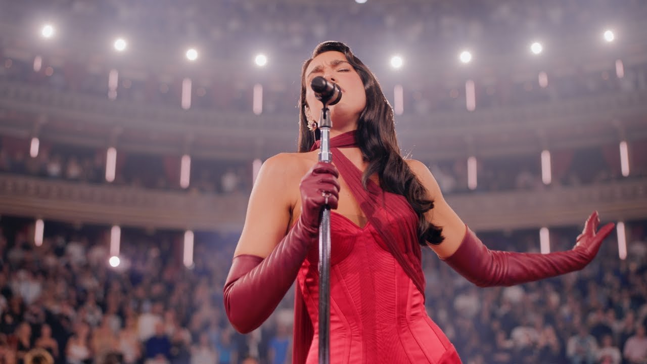 Image de la vidéo Training Season par Dua Lipa