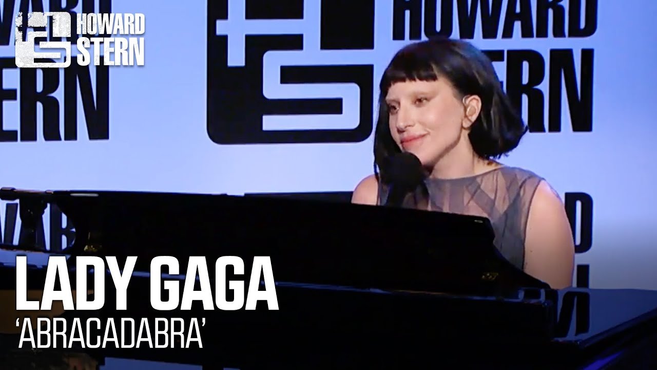 Image de la vidéo Abracadabra par Lady Gaga