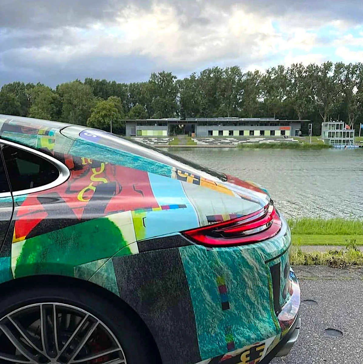 Porsche habillée par Carson — David Carson