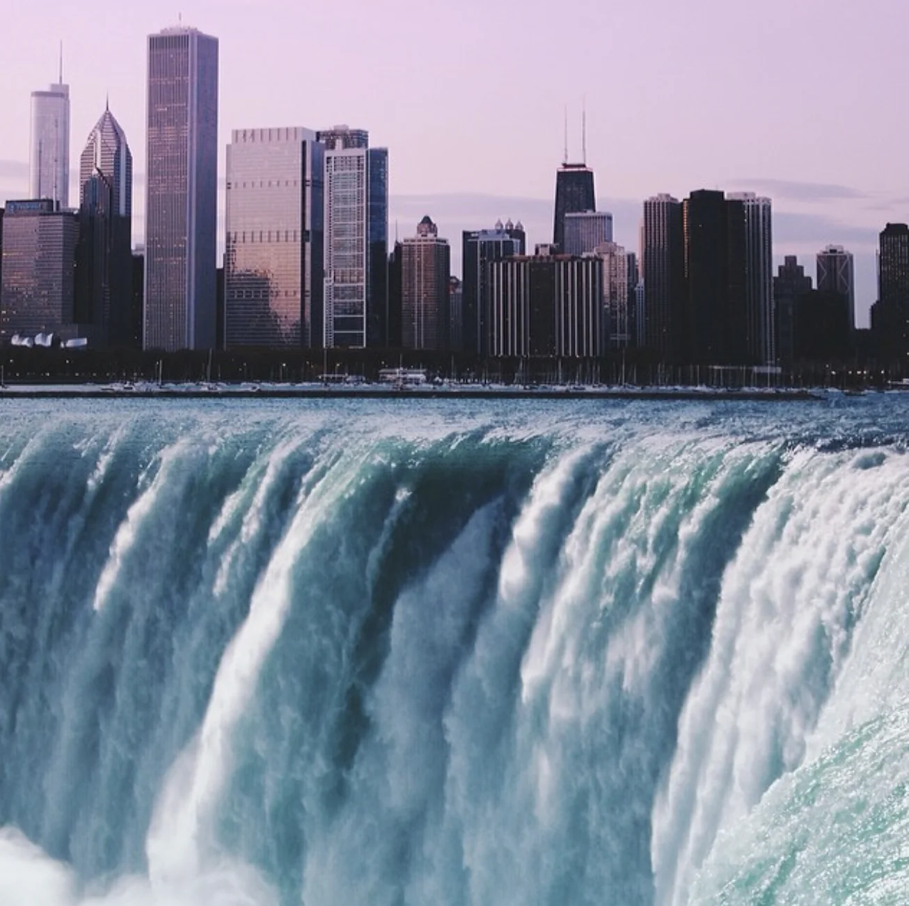 Skyline et cascade — Elise Swopes