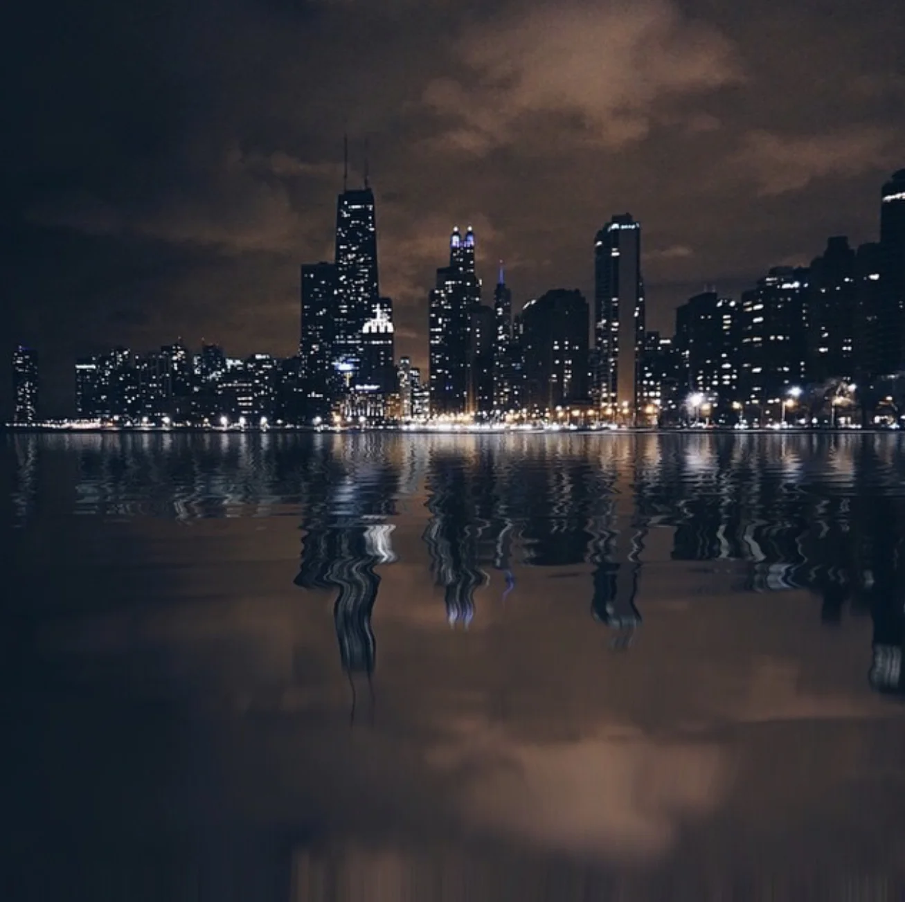 Chicago la nuit — Elise Swopes