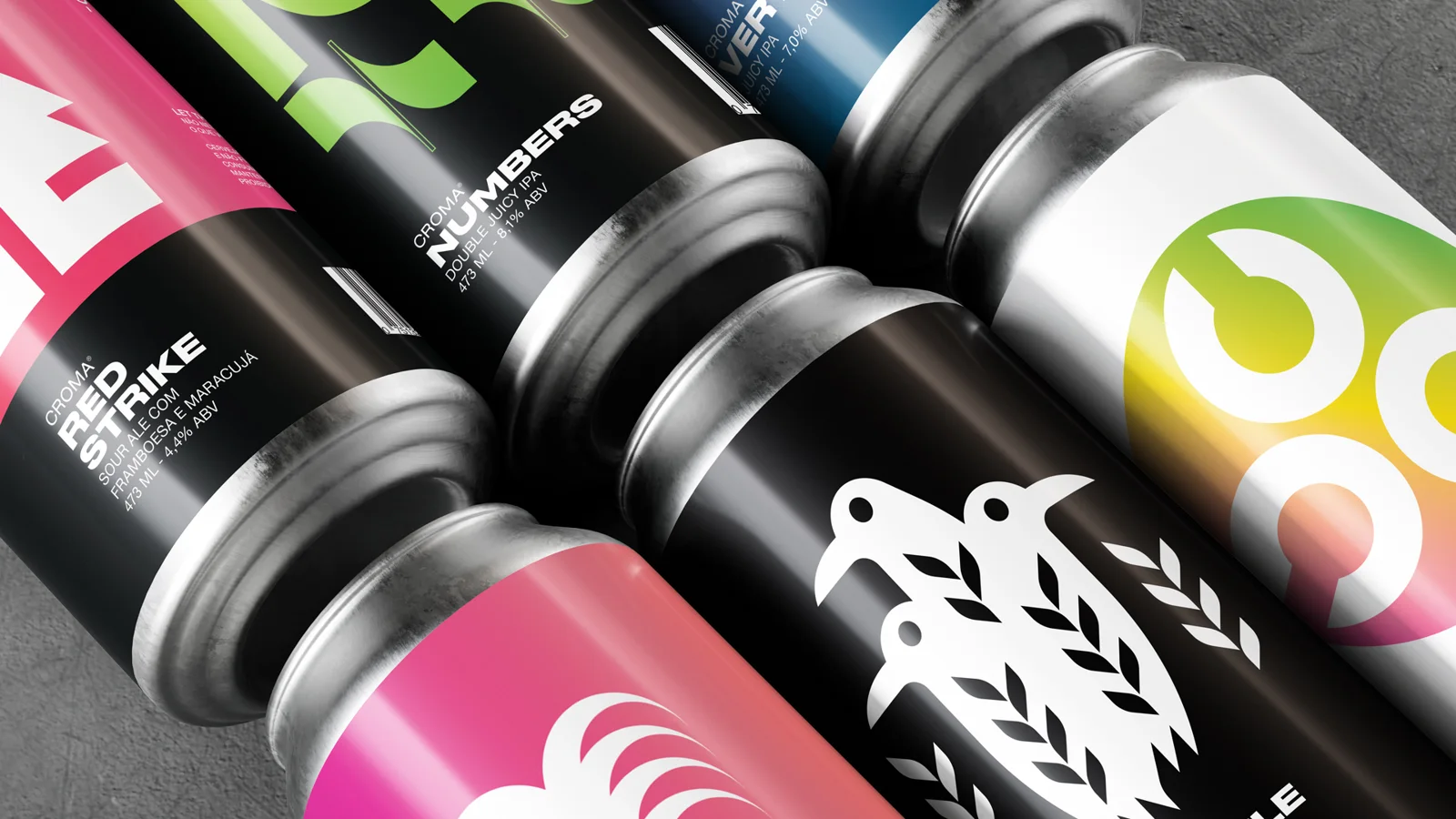 Canettes Croma Beer couchées et debout, motifs graphiques — Ethan Fender