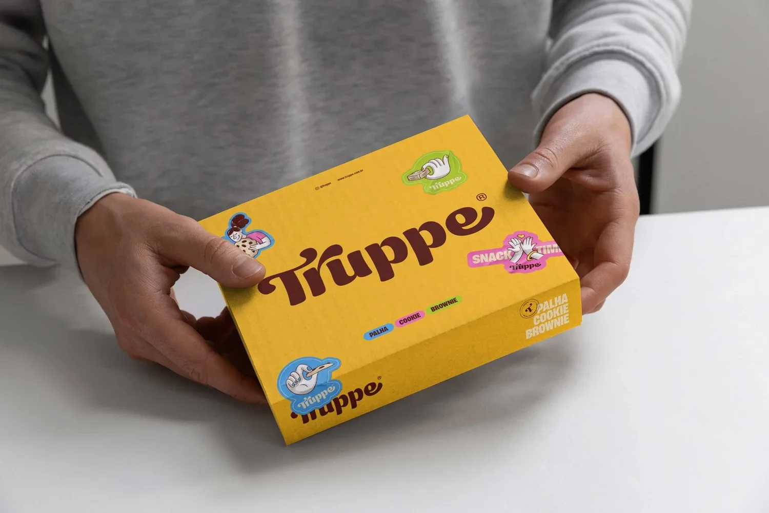 Truppe, boîte à cookies — Felipe Holman