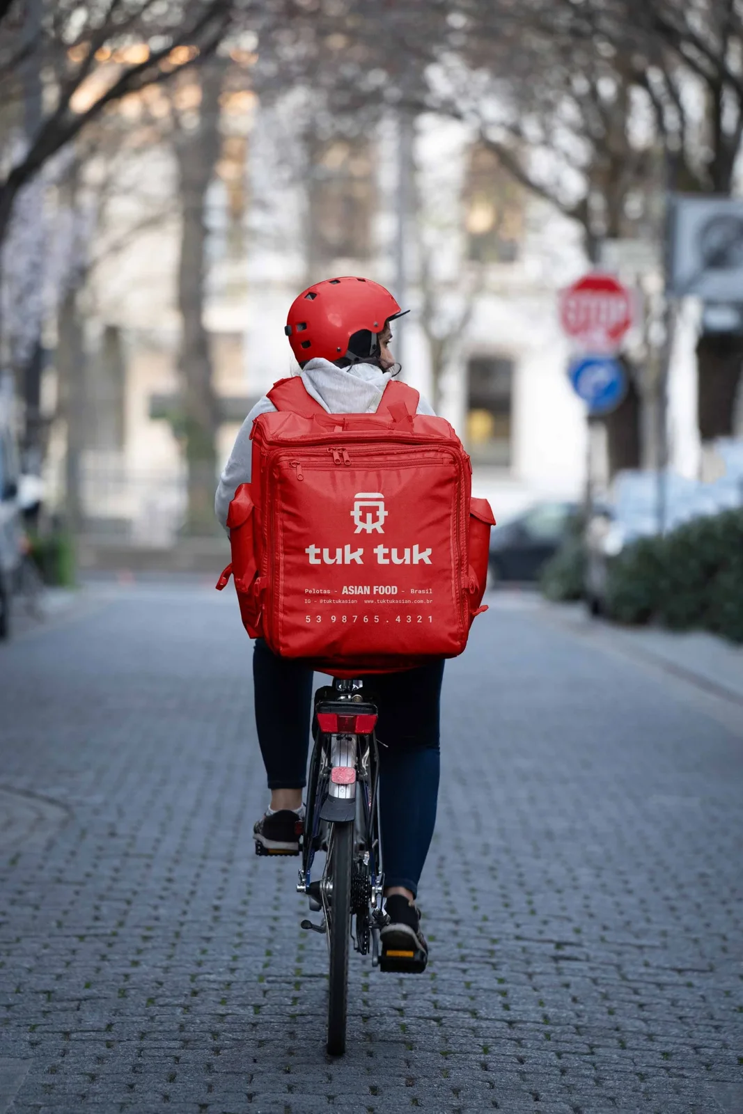 Tuk Tuk, livreur — Felipe Holman