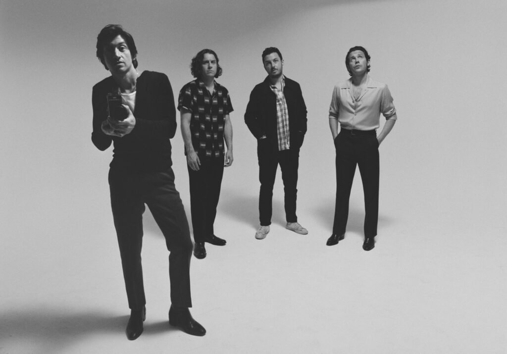 Arctic Monkeys en studio photo — The Car, Arctic Monkeys