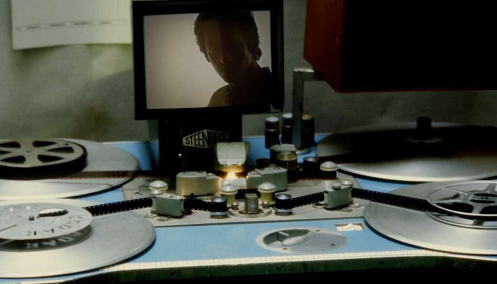 Image du clip Body Paint (Brook Linder) — The Car, Arctic Monkeys