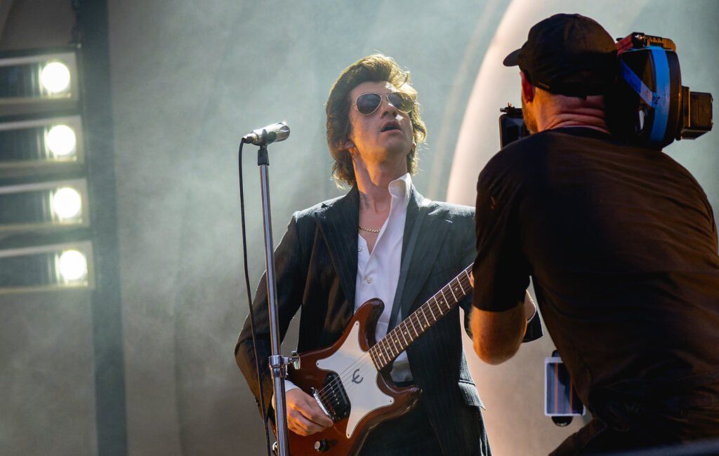 Turner et le caméraman, Londres 2023 — The Car, Arctic Monkeys